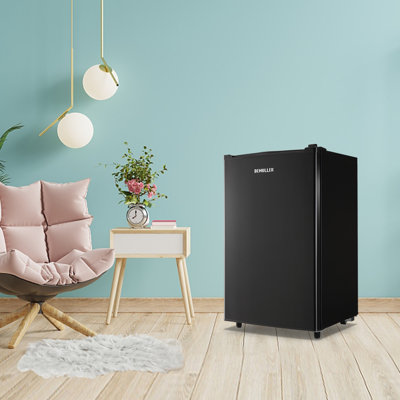 DEMULLER 32 Cubic Feet Upright Freezer