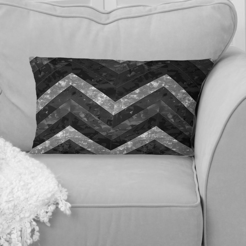 Coussin lombaire transitionnel à chevrons noir et gris III