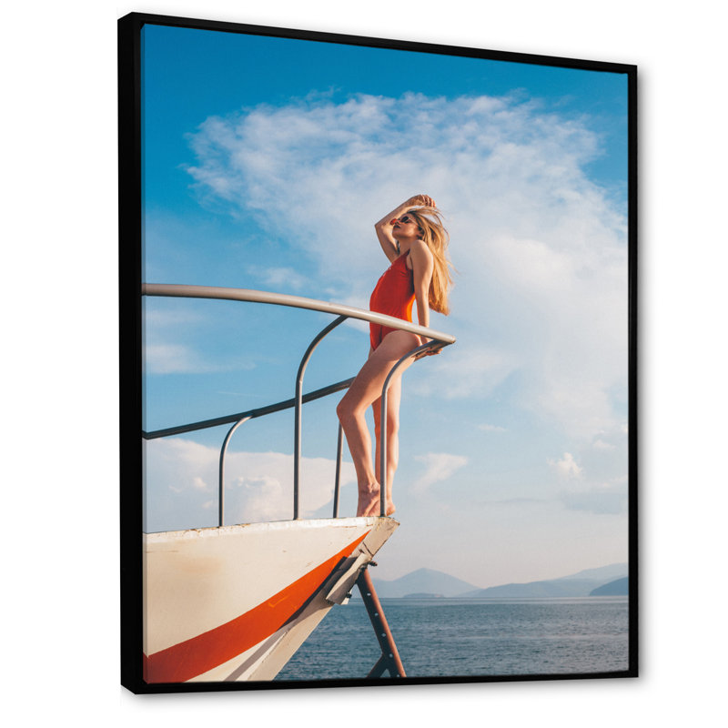Voilier Solitude Photo III - impression, H 32 po x l 24 po x P 1 po, Cadre flottant noir
