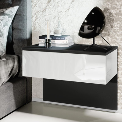 Nightstand Wasilewski