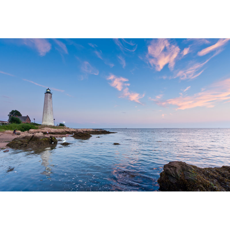 Phare au crépuscule par Enfi - Photographie sur toile tendue, L 18 po x H 12 po