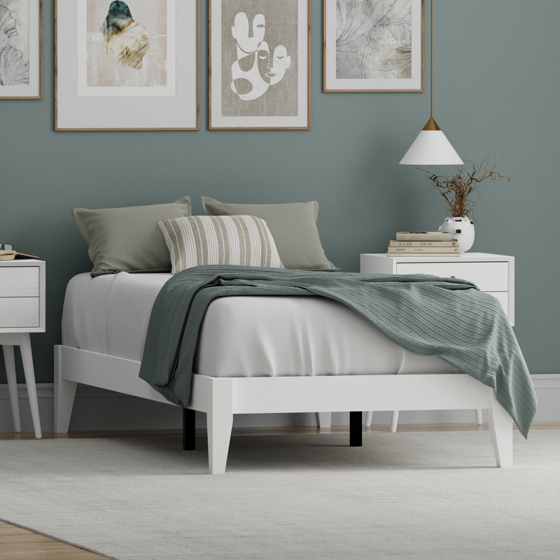 Dorothyann Solid Wood Platform Bed, Queen, White