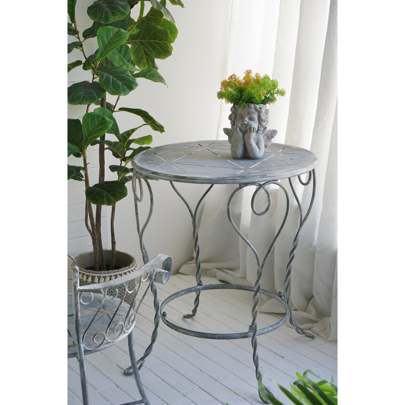 Table d'appoint en fer forgé style campagne française, 66 x 66 x 76 cm, finition argent vieilli, pieds torsadés et plateau rond idéal pour les plantes - Forme originale, finition soignée, convient aux terrasses