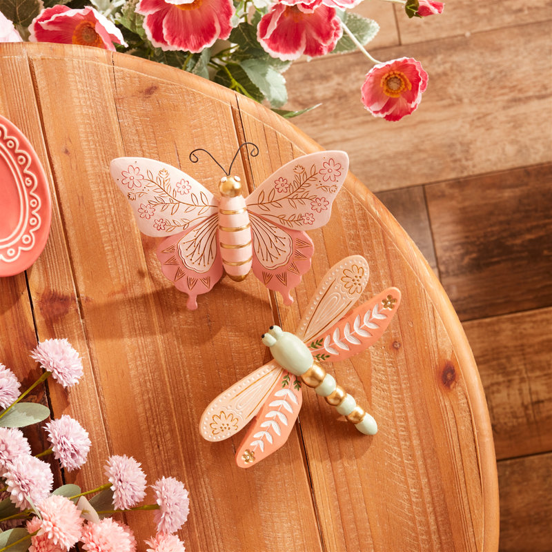 Papillon gravé floral