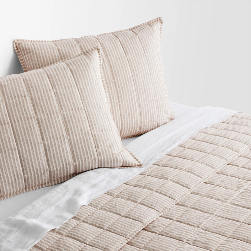 Canfield Quilt Set, Queen Quilt + 2 Queen Shams, Tomato