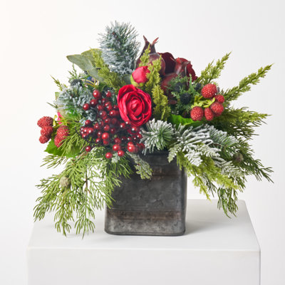 Arrangement floral de roses en pot