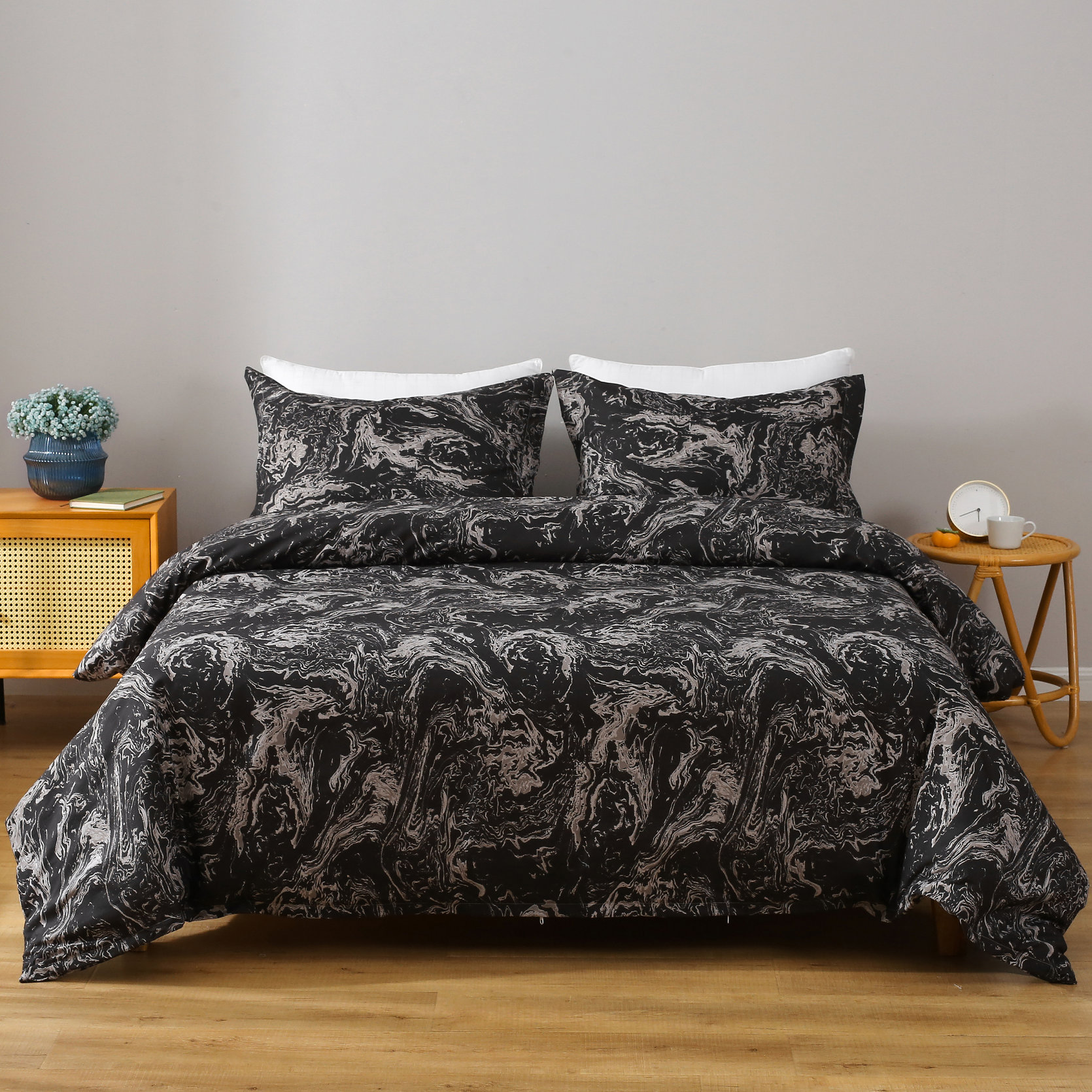 Courtemanche Microfiber Traditional Duvet Cover Set