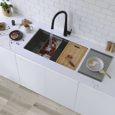 Évier de cuisine encastré 33 po x 19 po en acier inoxydable de calibre 16 noir avec accessoires encastrés Graphite