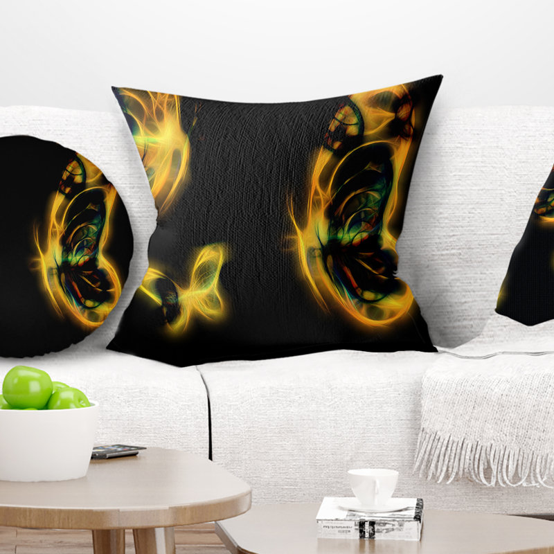 Coussin jaune imprimé floral sur fond noir, 18 po x 18 po, Coussin décoratif