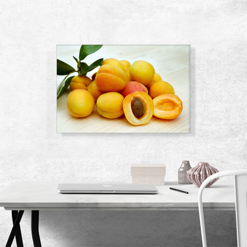 «Apricots», reproduction de photo sur toile tendue, H 18 po x l 26 po x P 0,75 po