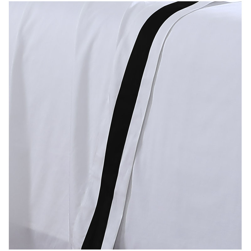 300 Thread Count Cotton Quality Sateen Sheet Set, Cal.King Sheet Set + 1 Fitted Sheet + 2 Pillowcase, White/Black