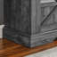 Foyer électrique avec capteur de porte, offrant un style traditionnel, une flamme réglable, une télécommande, des dispositifs de sécurité et un grand espace de rangement-907147501