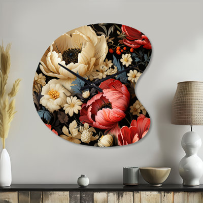 Rouge et beige élégant champ de coquelicots - horloge murale asymétrique florale en métal, impression d'horloge murale de forme unique Cottage