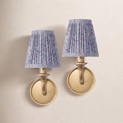 Single Light Wallchiere