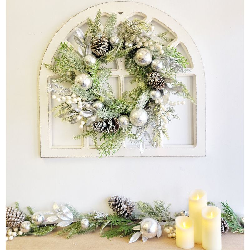 Christmas Ornaments Pinecone Wreath, Silver