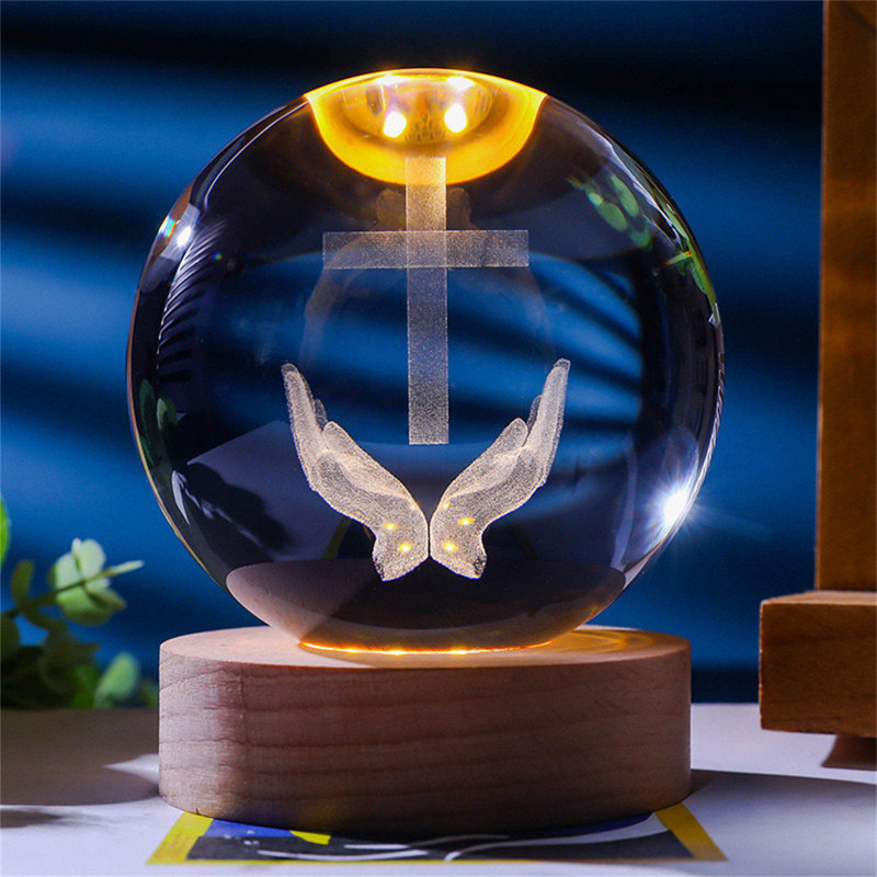 Figurine de veilleuse gravée en cristal, D