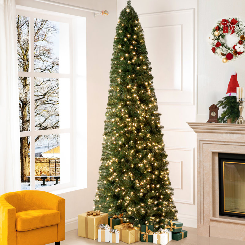 Sapin de Noël artificiel pré-éclairé avec flocage de cachemire, H 7 pi 5 po