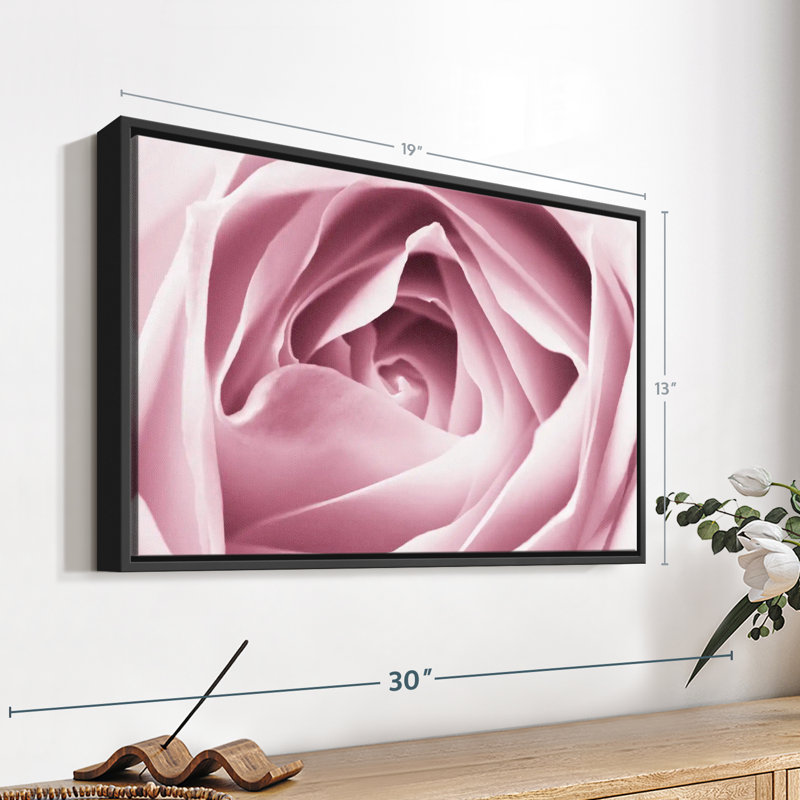 Gros plan sur une rose rose, reproduction sur toile, H 13 po x l 19 po