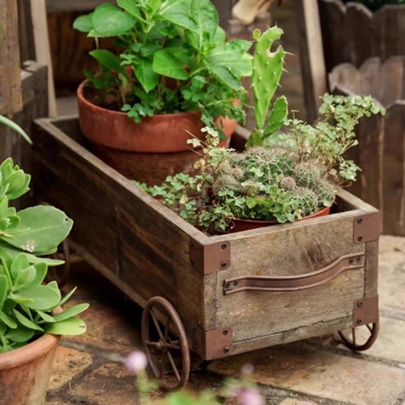 Boîte à fleurs en bois