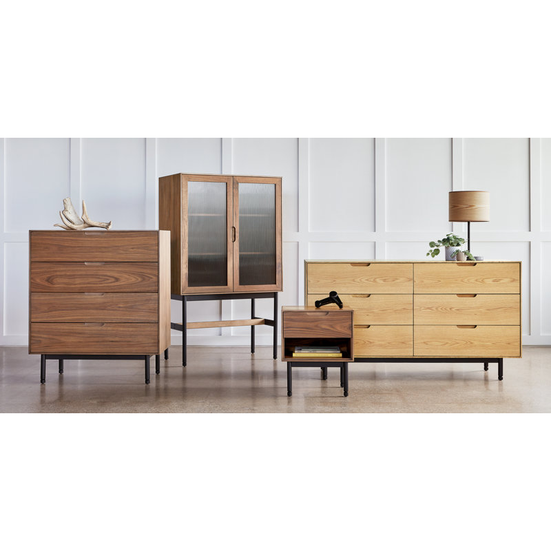 Munro End Table, Walnut