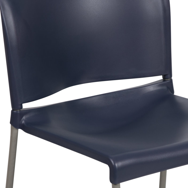 Chaise empilable à dossier plein avec base thermolaquée Oliverson d'une capacité de 880 lb., Gris, Marine