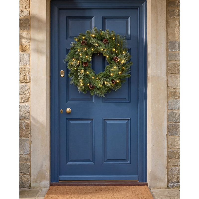 BRAMPTON PINE - 26" Artificial Christmas Wreath