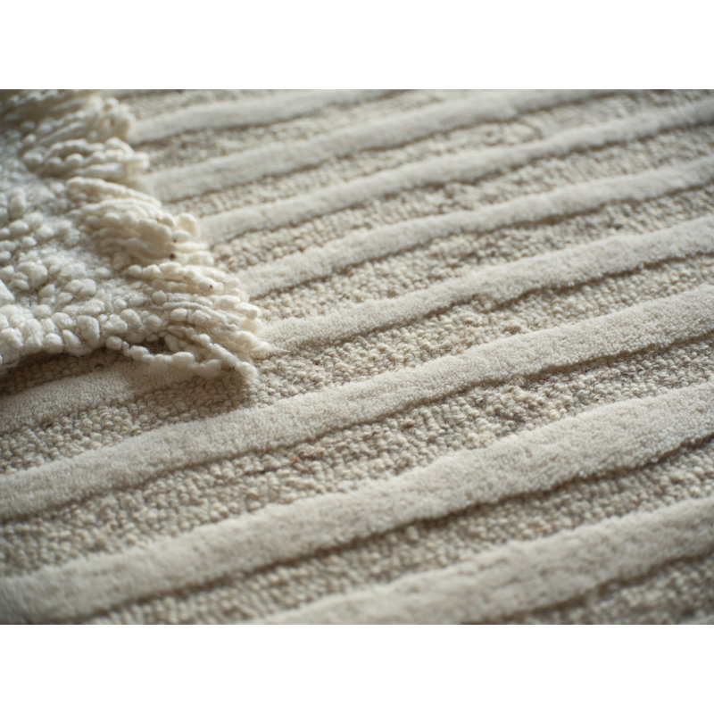 Entro Handmade New Zealand Wool Beige/Ivory Area Rug, Rectangle 4' x 6'