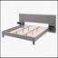 Lit plateforme très grand avec tête de lit en velours moderne recouvert de 2 tables de chevet, capitonné à motif de losanges, gris