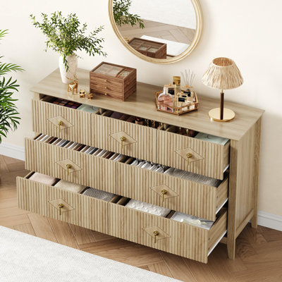 Commode 7 tiroirs pour la chambre à coucher, commode en bois l 54 po avec poignées en métal, rangement cannelé pour vêtements, meuble télé commode pour couloir, brun