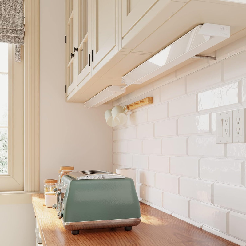 Éclairage sous-armoire pivotant à DEL de 40 po Inlight, lentille en verre, sélectionnable blanc 2700 K / 4000 K / 5000 K, à intensité variable avec gradateurs muraux, finition blanche, IN-0202-5-WH