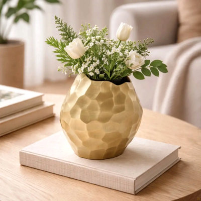 Vase en aluminium doré à facettes