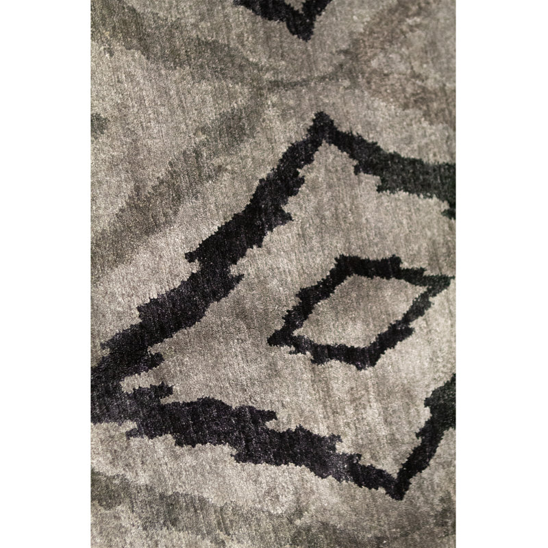 Geometric Area Rug in Gray