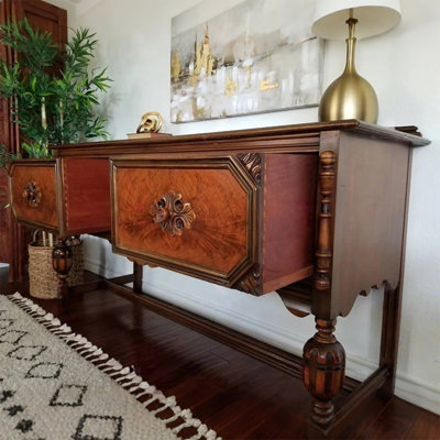 Armoire d'entrée de style français