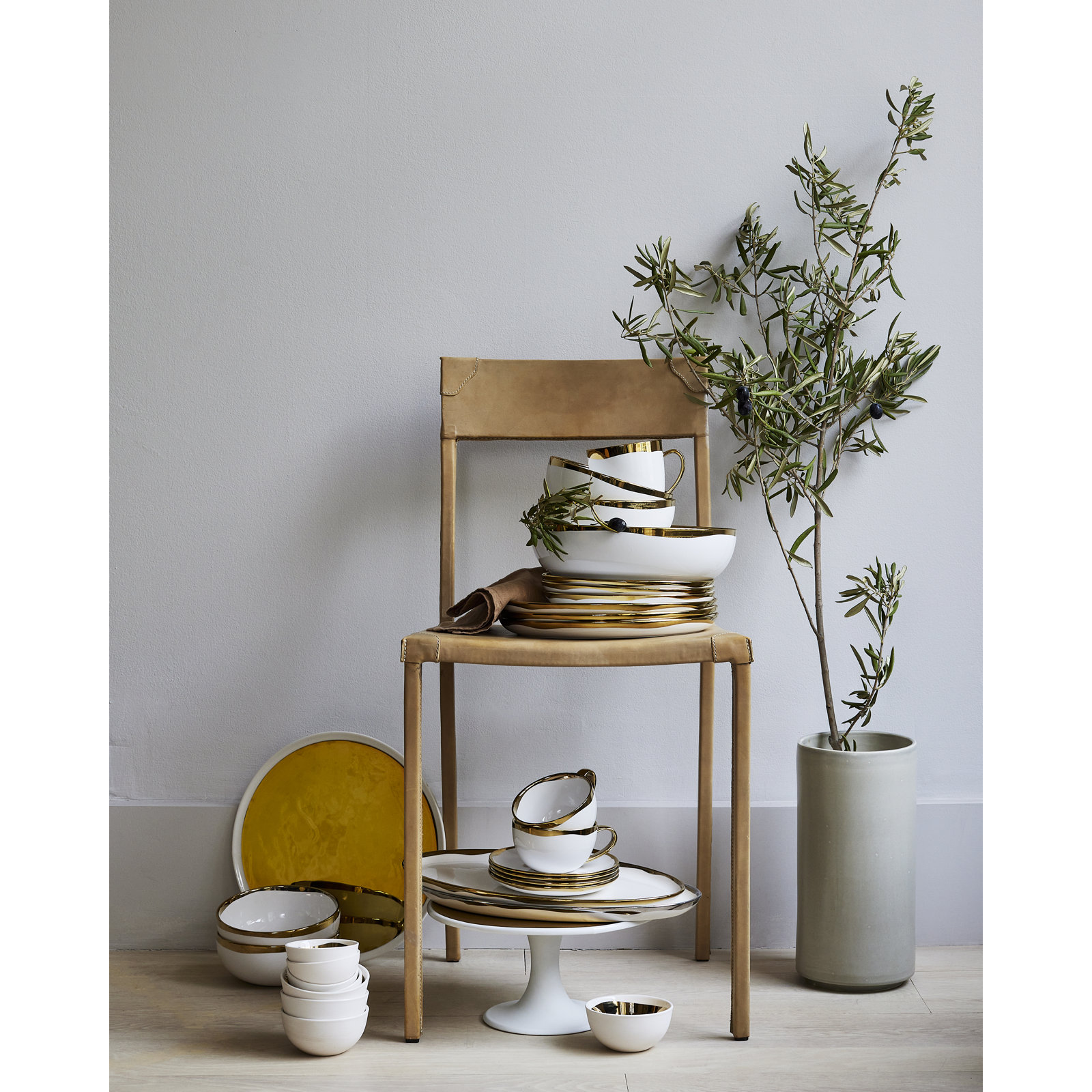 Canvas Home Dauville Porcelain Charger, Gold