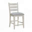 Ensemble de chaises à hauteur de comptoir