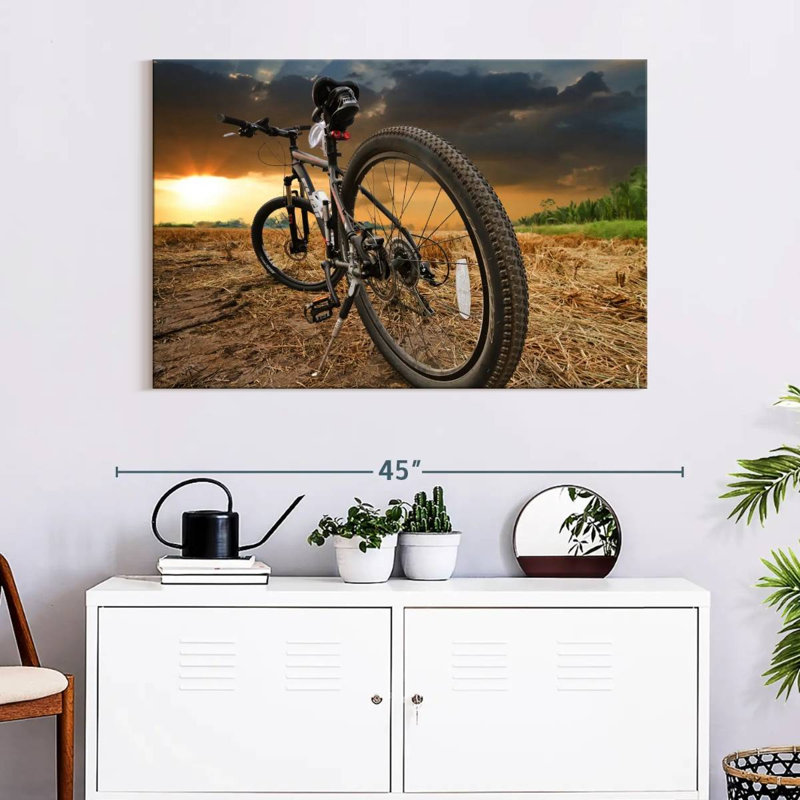 Coucher de soleil Mehar au-dessus d'un vélo, H 26 po x l 39 po