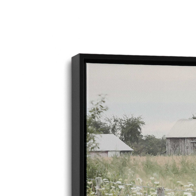 «Tucked Away Barn» par Lori Deiter, reproduction d'art, H 13,5 po x l 19,5 po, Noir, Toile avec cadre