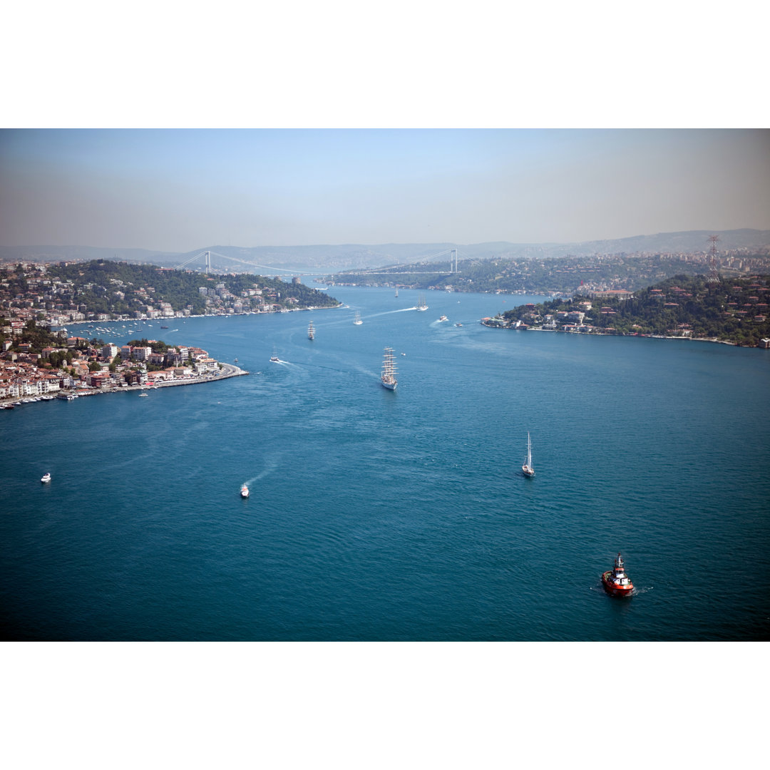 Blick auf den Bosporus aus einem Hubschrauber