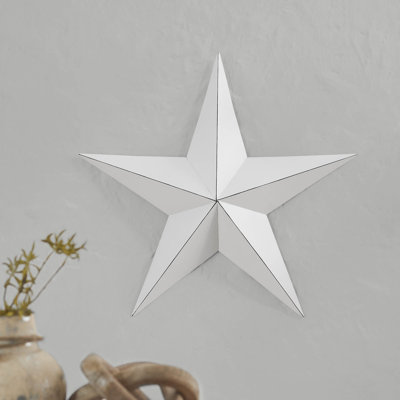 Festive Finds Metal Star Distressed Rust