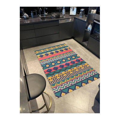Tapis décoratif multicolore à motif géométrique