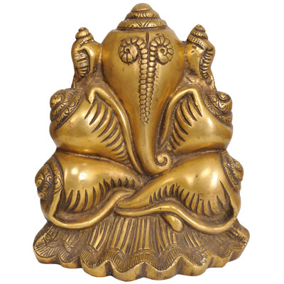 Lord Ganesha fait de conques