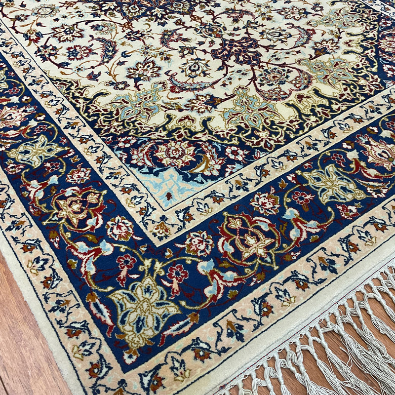 Tapis en laine Isfahan fait à la main