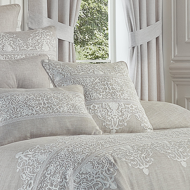 Coussin décoratif carré 20 po Aimee