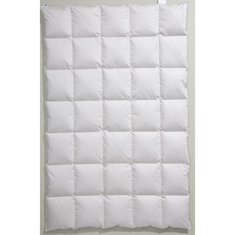 Golf Von Alaska Light Warming Down Alternative Comforter, 200 x 200cm