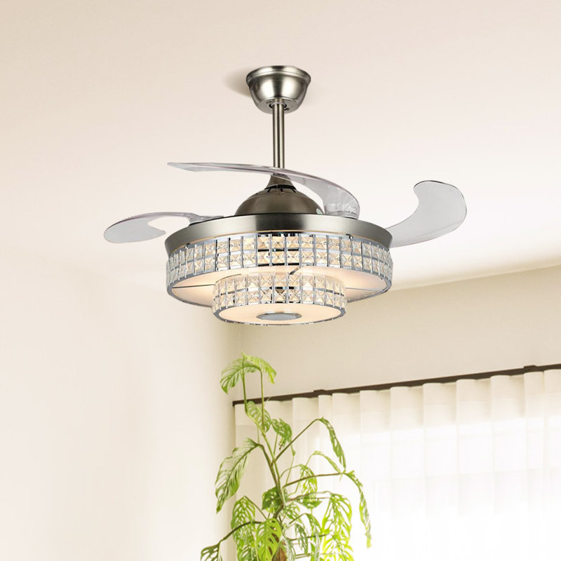 Ventilateur de plafond 42 po avec lumières DEL Thaniel