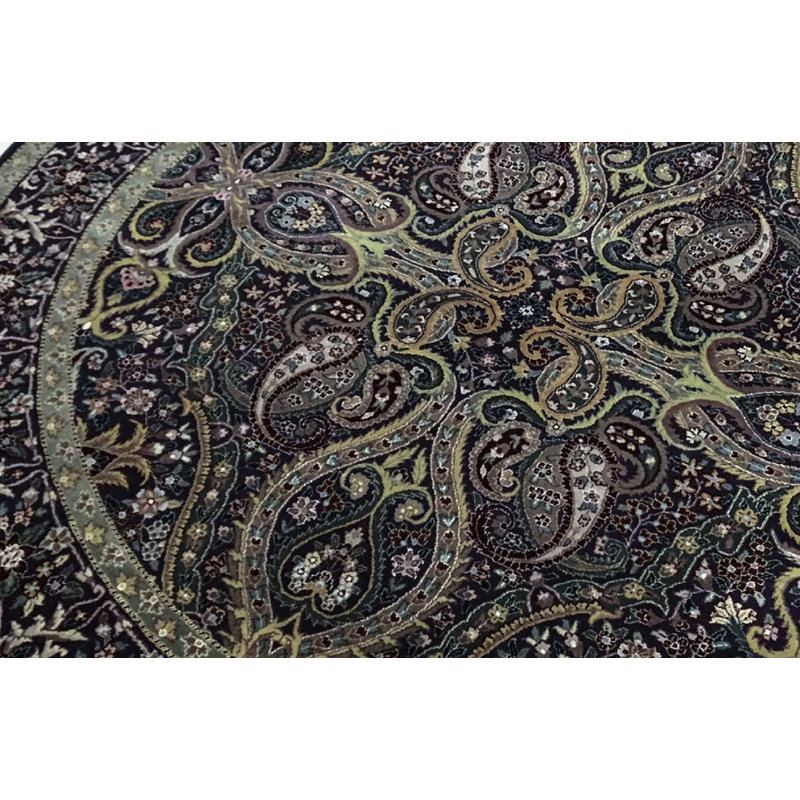 One-of-a-Kind 5' Area Rug