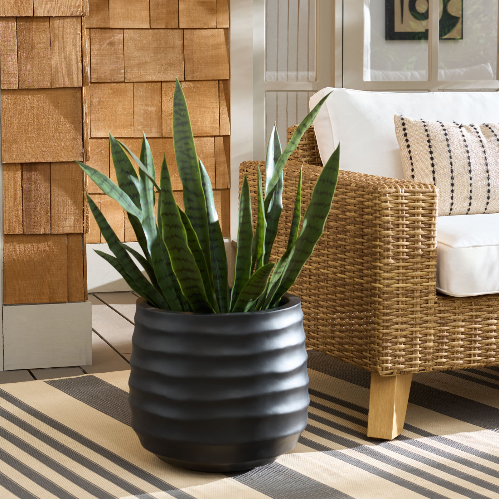 Marta Planter Pot, Black