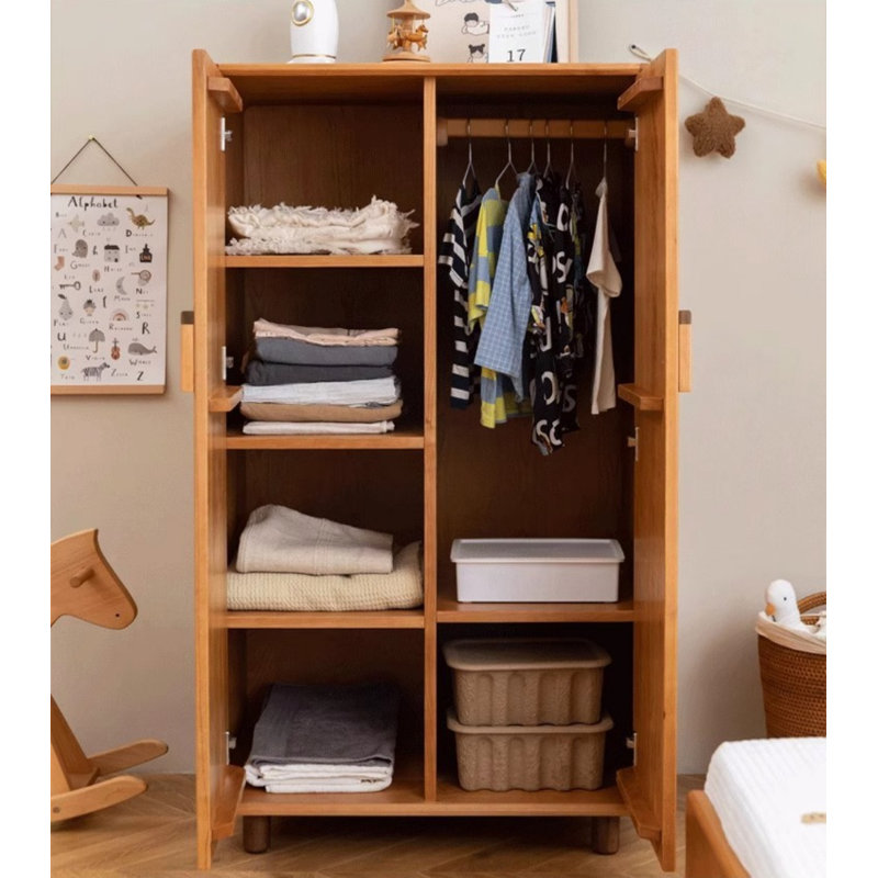 Petite garde-robe simple