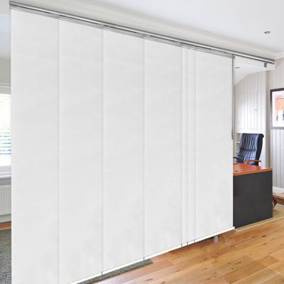 Rail extensible brodé en mousseline simple à 7 panneaux l 110 po à 153 po x H 94 po, largeur de panneau 23,5 po