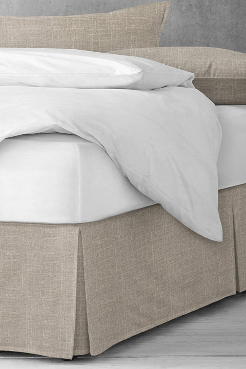 Finish your look with Colcha bedskirts!
